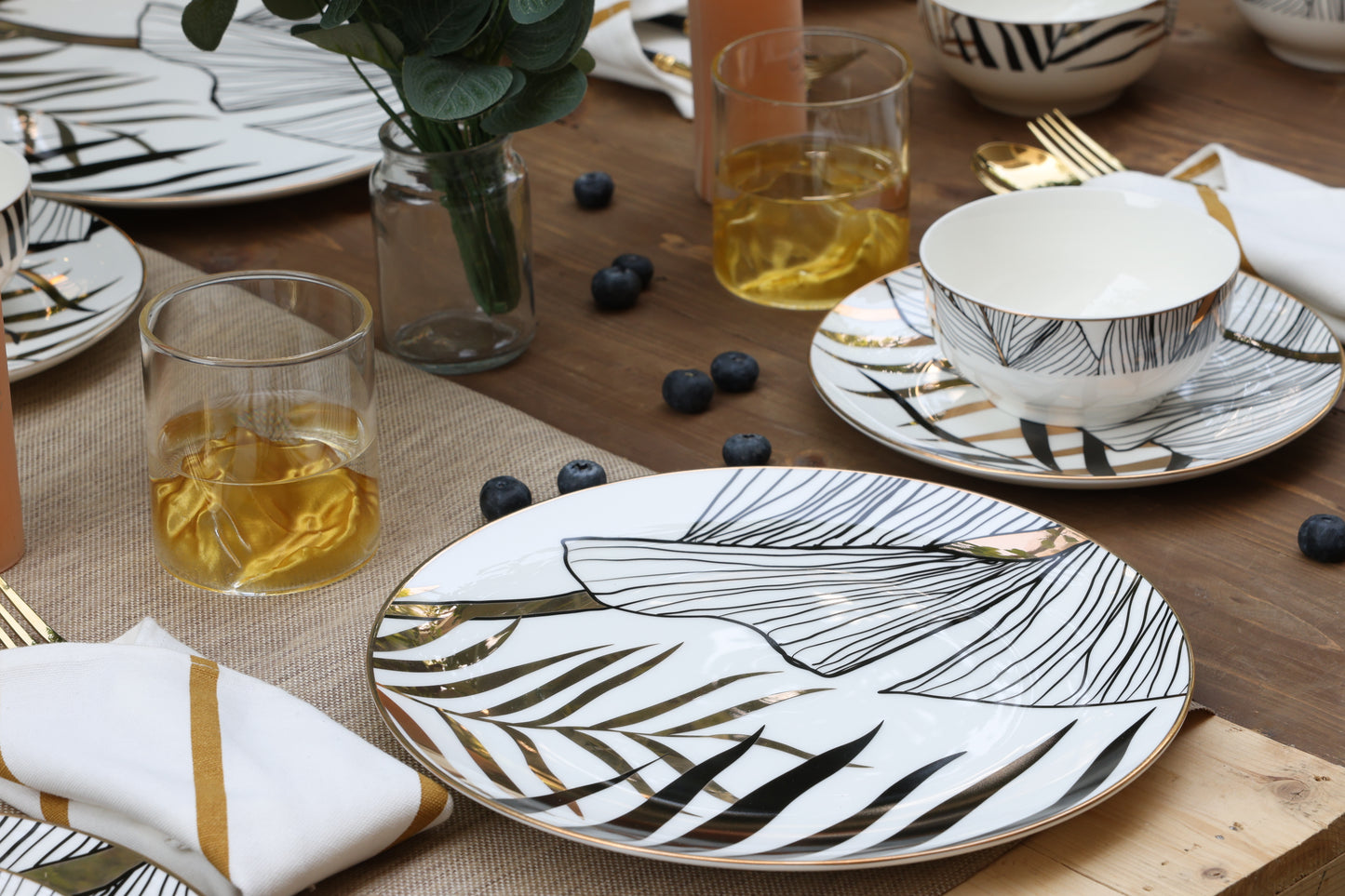 Golden leaf dinner plates