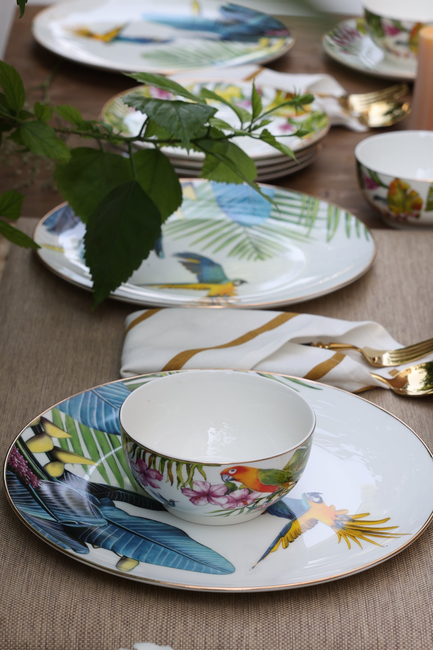 Bird Paradise Dinner Set (Set of 18)