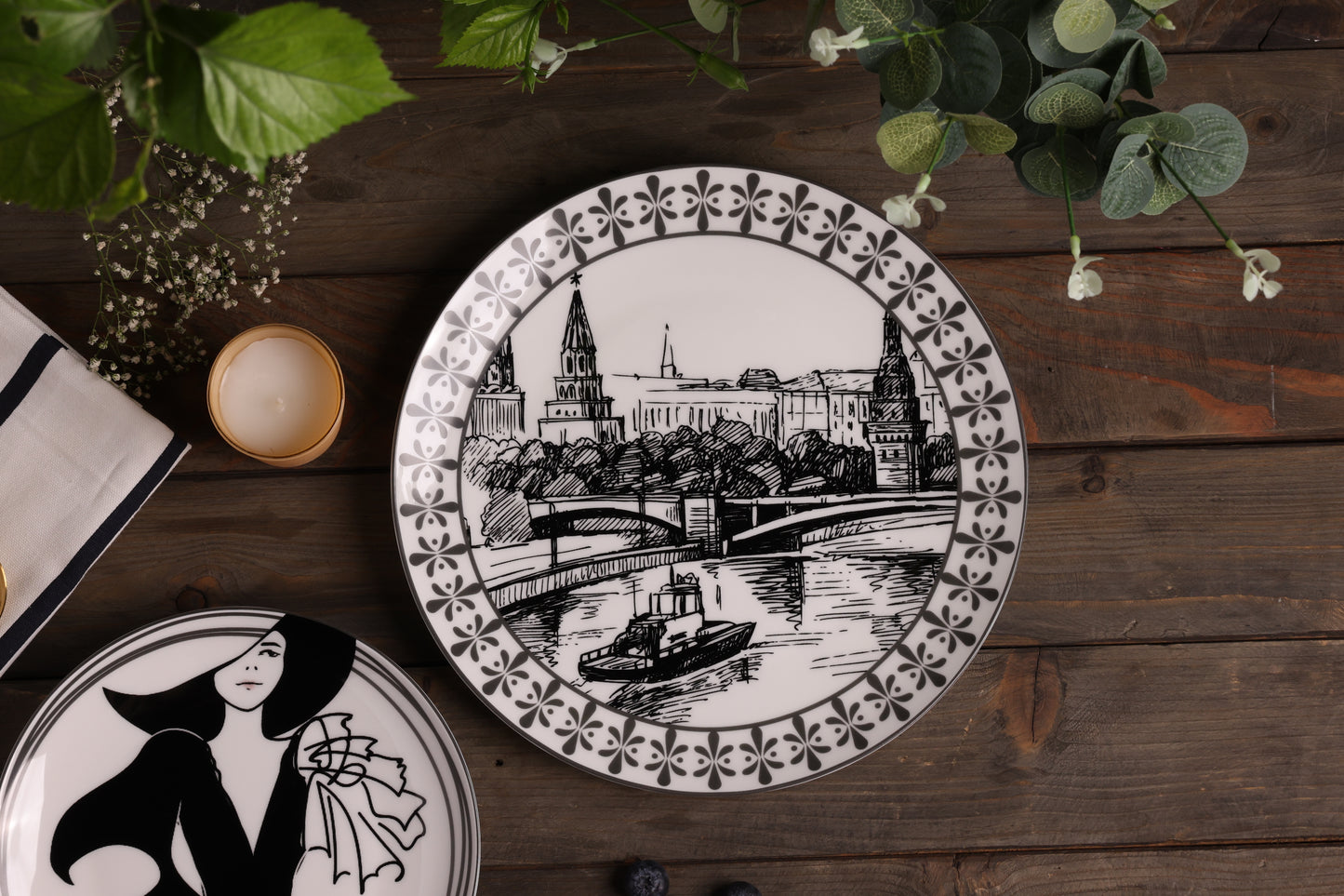 Heritage Moscow Dinner and dessert Plate Set