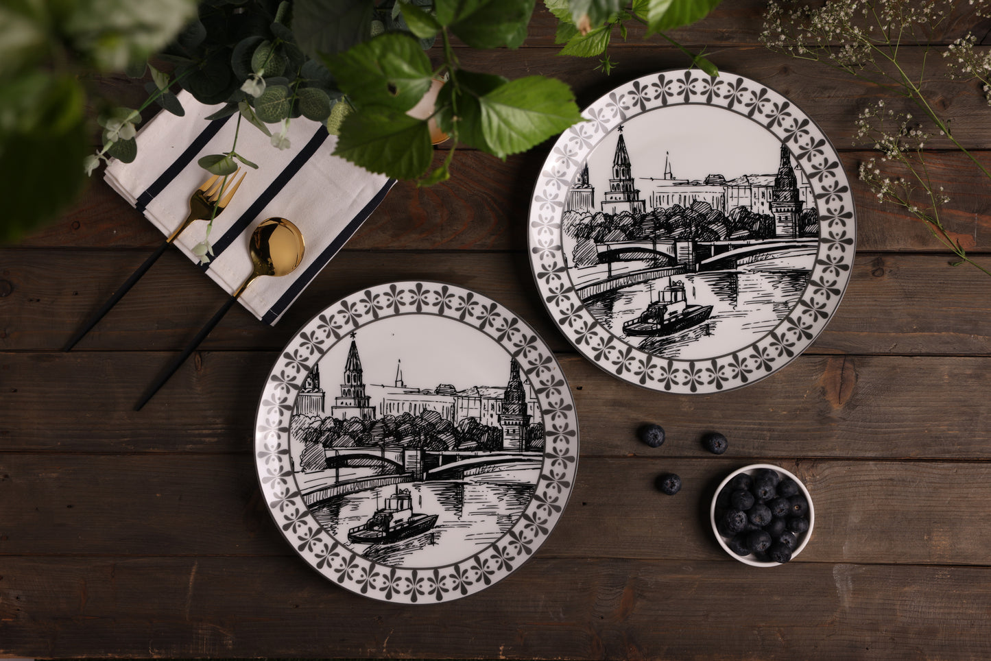 Heritage Moscow Dinner Plate