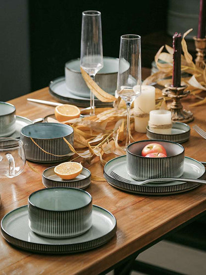 Retro dinnerware