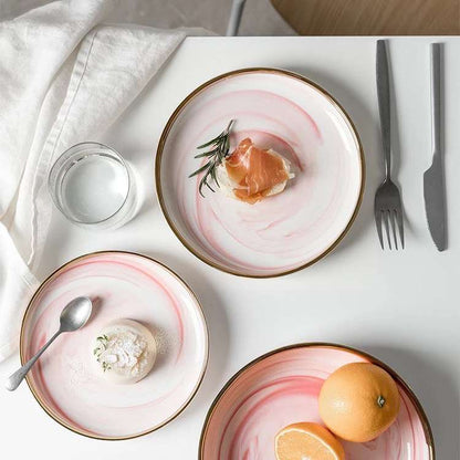 Pink marble dinnerst